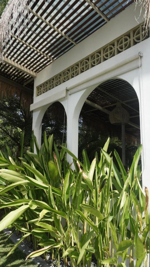 Suku Lifestyle Hotel & Villas Selong Belanak Kültér fotó